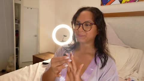Snapshot of giablue20 chatting on June 8, 2:23 am Gianella online show from June 8, 2:23 am