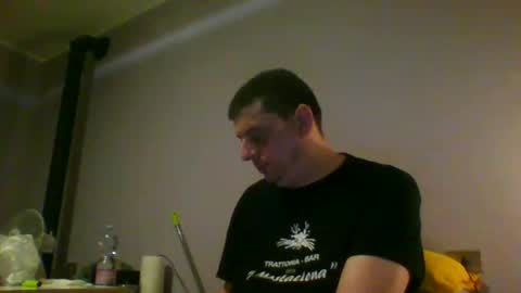 Snapshot of giaco1982 chatting on June 3, 2:03 am samuel online show from June 3, 2:03 am