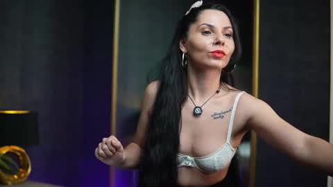  Gia  online show from December 17, 9:21 pm