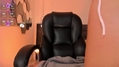 Gia Ferrera online show from February 23, 7:55 pm