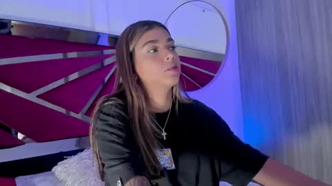 Gia  online show from March 15, 5:30 pm