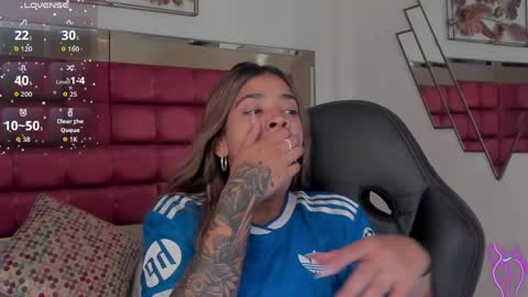 Gia  online show from April 7, 6:30 pm