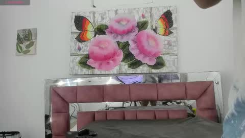 Snapshot of giamacaray chatting on November 23, 6:30 pm Giamacaray online show from November 23, 6:30 pm