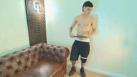 Snapshot of gian_rossii chatting on June 27, 12:37 am GIAN online show from June 27, 12:37 am