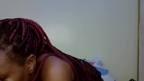 Snapshot of gianna_012 chatting on November 19, 6:02 am ENNY online show from November 19, 6:02 am