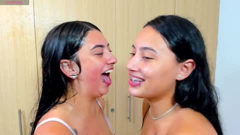 giannagovlea online show from January 23, 5:35 am