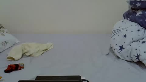 Snapshot of giannah01 chatting on January 15, 6:33 am Giannah online show from January 15, 6:33 am