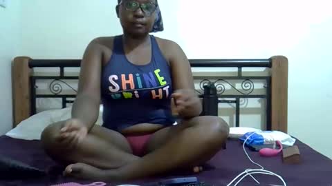 Snapshot of giannah01 chatting on November 3, 1:19 am Giannah online show from November 3, 1:19 am