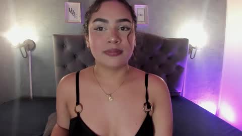 Snapshot of giannaslimjb chatting on September 20, 3:51 am giannaslimjb online show from September 20, 3:51 am