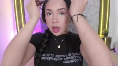 Snapshot of giannaslimjb chatting on February 26, 7:35 pm giannaslimjb online show from February 26, 7:35 pm