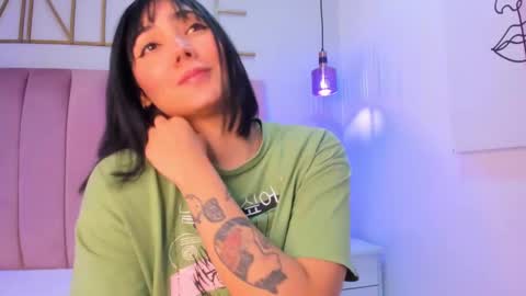 Snapshot of giannasue chatting on January 31, 8:54 pm giannasue online show from January 31, 8:54 pm