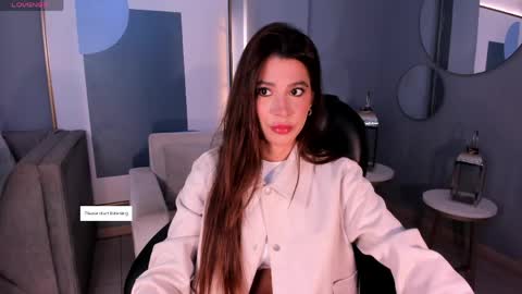 Snapshot of giannawatson chatting on June 8, 11:21 am online show from June 8, 11:21 am