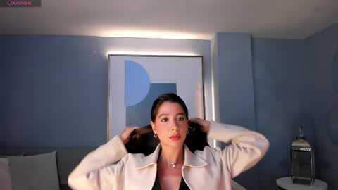Snapshot of giannawatson chatting on June 9, 7:14 pm online show from June 9, 7:14 pm
