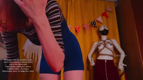 Snapshot of giantess_eva chatting on October 31, 5:14 pm Eva online show from October 31, 5:14 pm