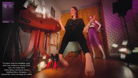 Snapshot of giantess_eva chatting on March 4, 10:05 pm Eva online show from March 4, 10:05 pm