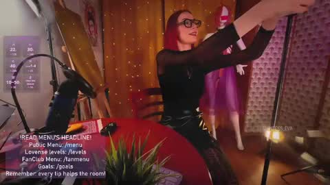Snapshot of giantess_eva chatting on May 9, 6:13 pm Eva online show from May 9, 6:13 pm