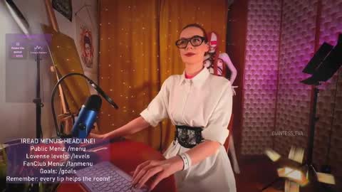 Snapshot of giantess_eva chatting on May 15, 6:15 pm Eva online show from May 15, 6:15 pm