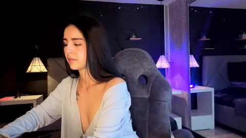 Gia online show from November 22, 4:44 am