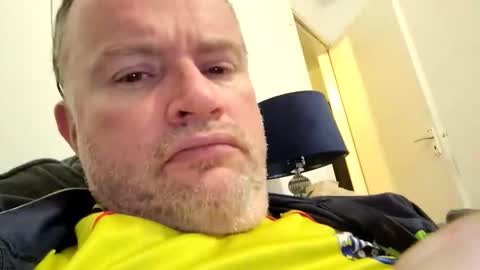 Snapshot of giddyup2222222 chatting on November 18, 12:49 am giddyup2222222 online show from November 18, 12:49 am