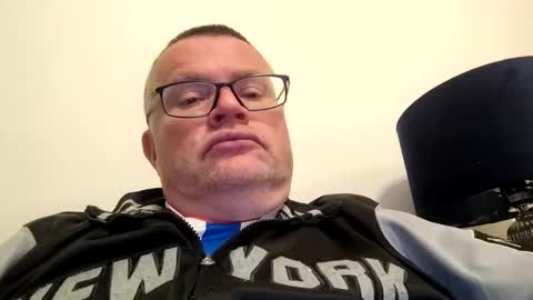 giddyup2222222 online show from April 21, 12:01 am