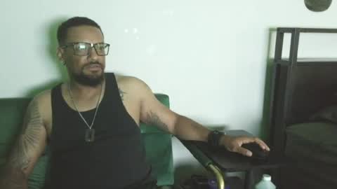 Snapshot of gifted_bucknasty chatting on June 23, 11:36 pm Gifted online show from June 23, 11:36 pm