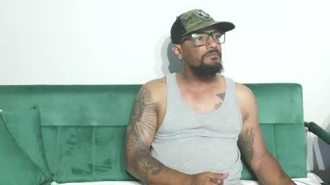 Snapshot of gifted_bucknasty chatting on July 7, 12:13 am Gifted online show from July 7, 12:13 am