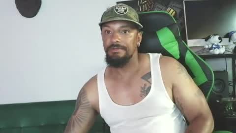 Snapshot of gifted_bucknasty chatting on July 13, 11:51 pm Gifted online show from July 13, 11:51 pm