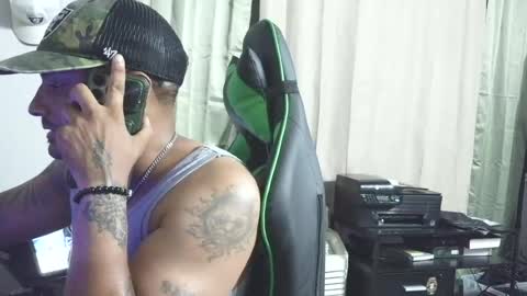 Snapshot of gifted_bucknasty chatting on July 28, 12:40 am Gifted online show from July 28, 12:40 am