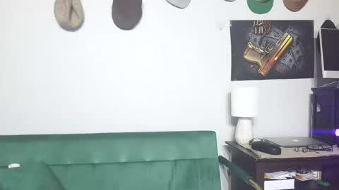 Snapshot of gifted_bucknasty chatting on July 29, 12:20 am Gifted online show from July 29, 12:20 am