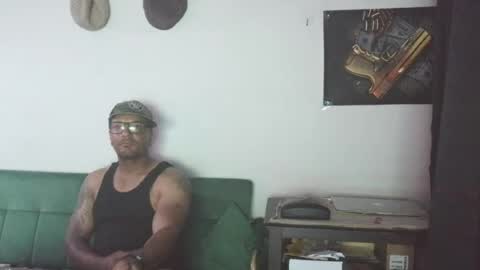 Snapshot of gifted_bucknasty chatting on August 1, 7:07 am Gifted online show from August 1, 7:07 am