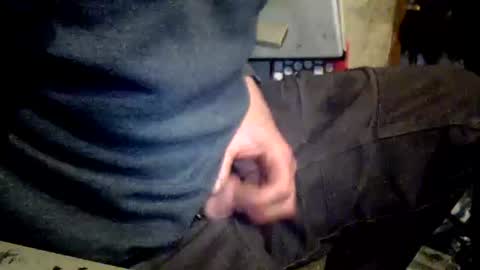 Snapshot of giftedbiker11 chatting on February 14, 7:49 am giftedbiker online show from February 14, 7:49 am