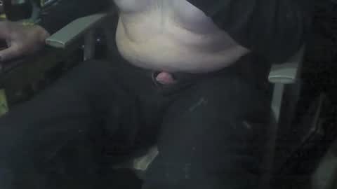 Snapshot of giftedbiker11 chatting on November 10, 1:37 am giftedbiker online show from November 10, 1:37 am