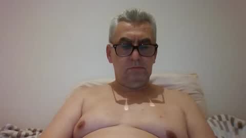 Snapshot of gigi1970 chatting on December 2, 6:32 pm gigi1970 online show from December 2, 6:32 pm