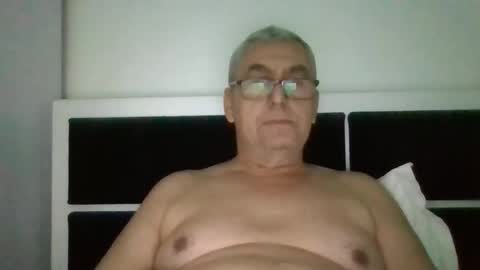 Snapshot of gigi1970 chatting on November 1, 2:30 pm gigi1970 online show from November 1, 2:30 pm