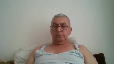 gigi1970 online show from March 17, 11:46 am