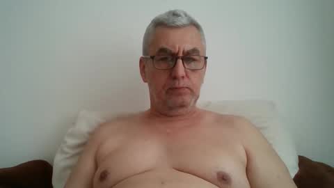 gigi1970 online show from March 30, 12:28 pm