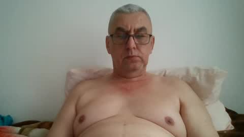 Snapshot of gigi1970 chatting on June 17, 7:33 am gigi1970 online show from June 17, 7:33 am