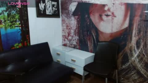Snapshot of gigi_gilt_ chatting on June 11, 2:53 am Gigi 3 online show from June 11, 2:53 am