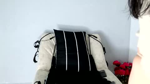 Gigi online show from March 14, 11:48 am