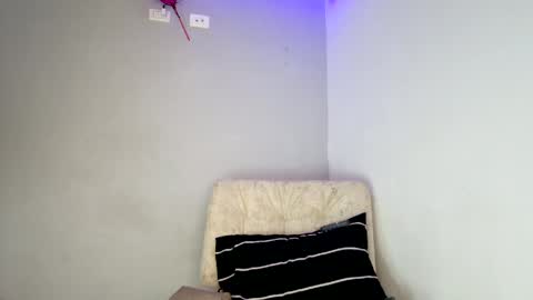 Gigi online show from April 21, 12:12 am