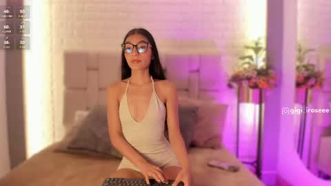 gigi_rosee online show from August 1, 1:10 pm