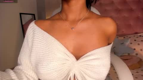 GIGI online show from December 4, 5:39 am