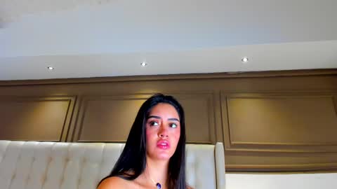 Snapshot of gigi_wilden chatting on May 2, 11:15 am gigi wilden online show from May 2, 11:15 am