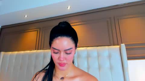 Snapshot of gigi_wilden chatting on June 12, 11:20 am gigi wilden online show from June 12, 11:20 am