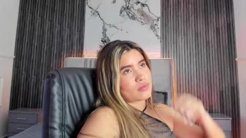 Gigi Doll online show from January 20, 5:59 pm