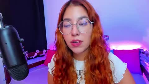 gigimooon online show from September 14, 11:59 pm