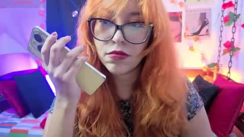 Snapshot of gigimooon chatting on June 7, 12:37 am gigimooon online show from June 7, 12:37 am