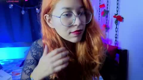 Snapshot of gigimooon chatting on June 7, 10:57 pm gigimooon online show from June 7, 10:57 pm