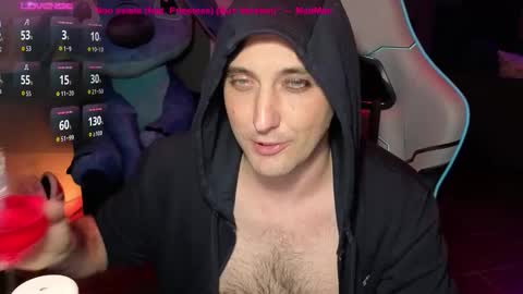 Snapshot of gil_gamesh2nd chatting on October 31, 5:47 pm Mirko online show from October 31, 5:47 pm