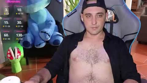 Snapshot of gil_gamesh2nd chatting on June 17, 6:49 am Mirko online show from June 17, 6:49 am